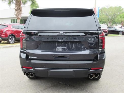 Used 2025 Chevrolet Suburban Z71 AWD/4WD image 6