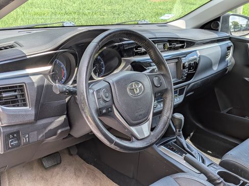Used 2014 Toyota Corolla S FWD image 4