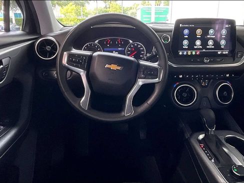 Used 2025 Chevrolet Blazer LT FWD image 5