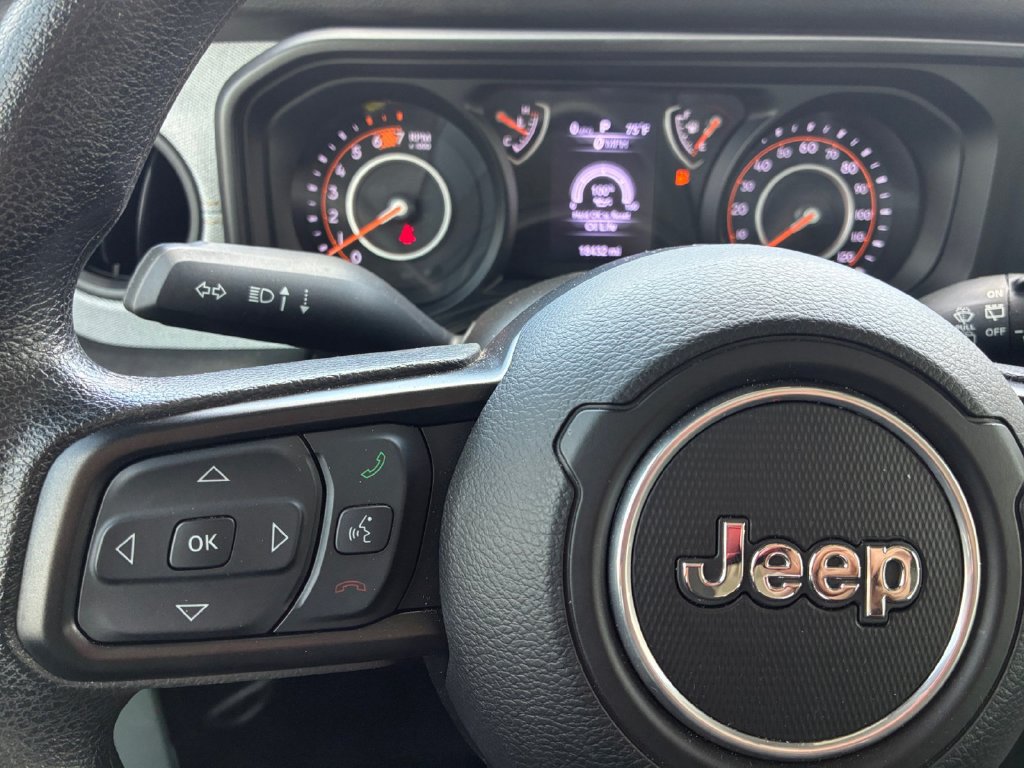 Used 2024 Jeep Wrangler Sport AWD/4WD image 11