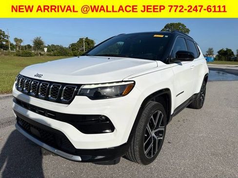 Certified 2024 Jeep Compass Limited w/ Elite Group AWD/4WD image 3