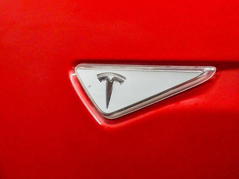 Used 2016 Tesla Model S 90D image 13