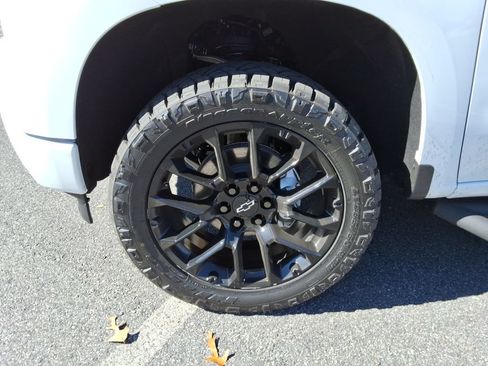 New 2026 Chevrolet Silverado 1500 RST w/ RST All Star Premium Package AWD/4WD image 10