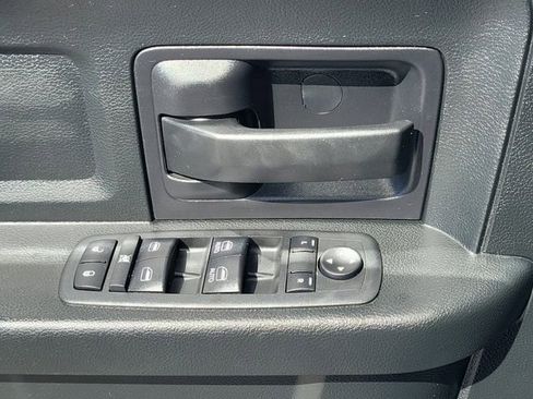 Used 2018 RAM 1500 Express image 19