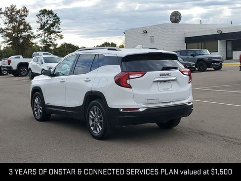 Certified 2022 GMC Terrain SLT image 2