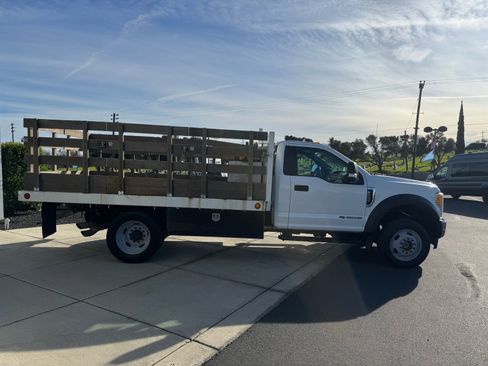 Used 2017 Ford F550 4x4 Regular Cab Super Duty image 6