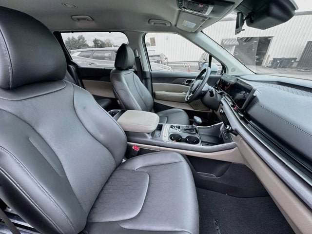 Certified 2026 Kia Carnival EX FWD image 29