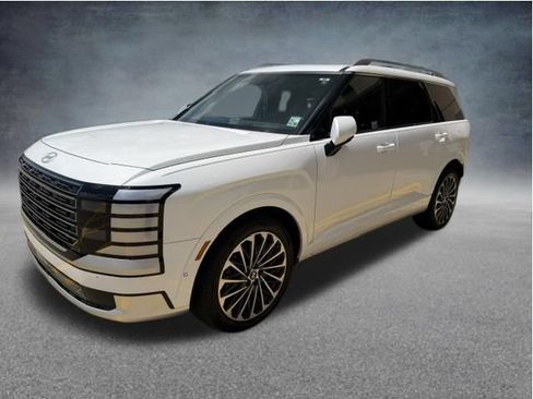 Certified 2026 Hyundai Palisade Calligraphy FWD image 4
