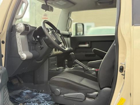 Used 2008 Toyota FJ Cruiser 4WD image 10