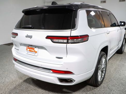 Used 2022 Jeep Grand Cherokee L Summit w/ Advanced Protech Group IV AWD/4WD image 7