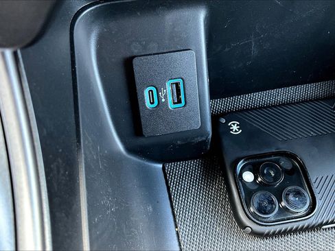 Used 2024 Ford F150 XLT w/ XLT Black Appearance Package image 32