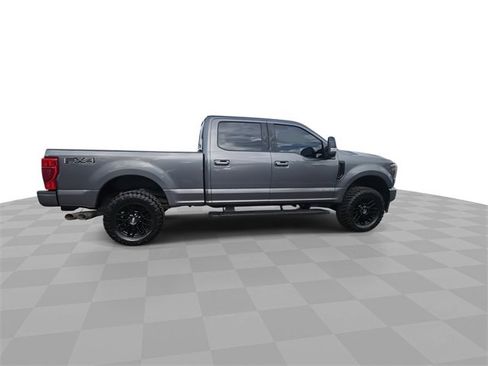 Used 2022 Ford F250 Lariat w/ Black Appearance Package image 9