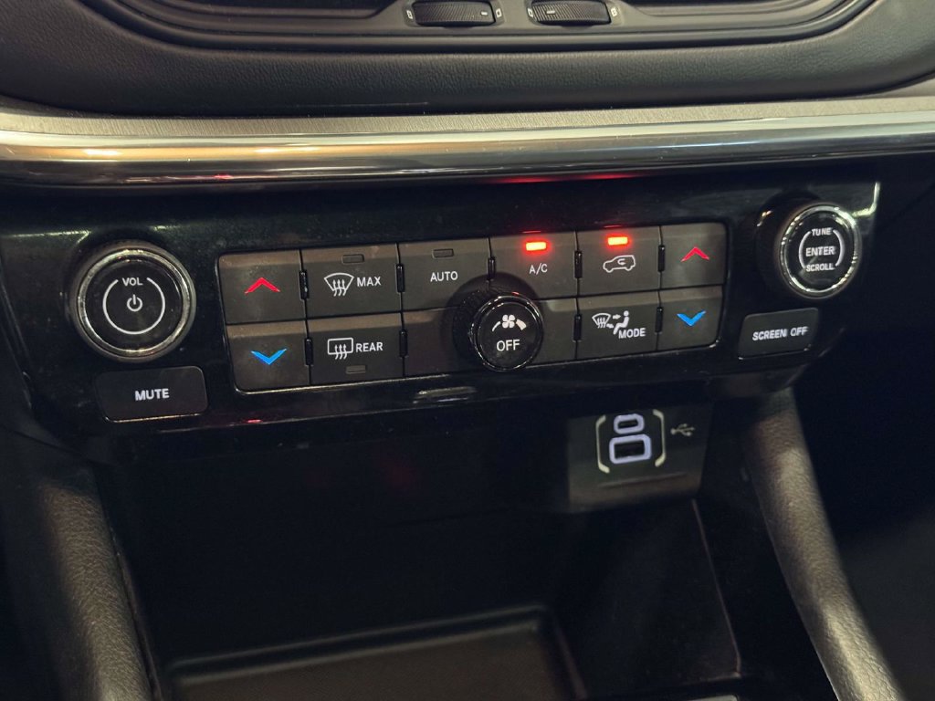 Used 2023 Jeep Compass High Altitude AWD/4WD image 31