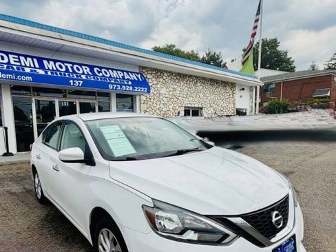 Used 2019 Nissan Sentra SV FWD image 3
