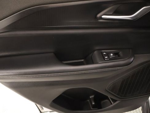 Used 2025 Jeep Grand Cherokee Altitude image 16