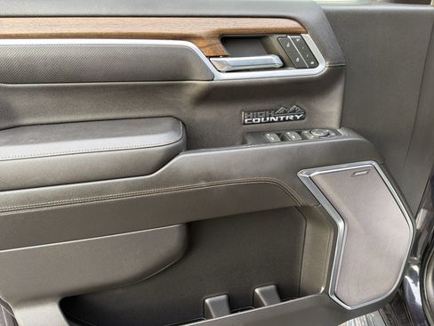 Certified 2022 Chevrolet Silverado 1500 High Country w/ High Country Premium Package image 29