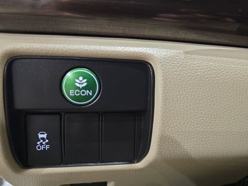 Used 2017 Honda Accord EX-L image 26