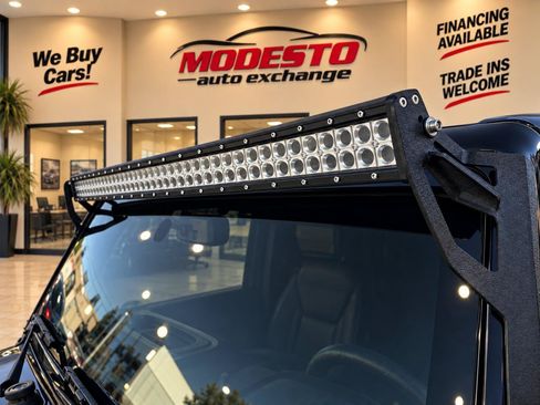 Used 2014 Jeep Wrangler Unlimited Rubicon w/ Connectivity Group AWD/4WD image 11