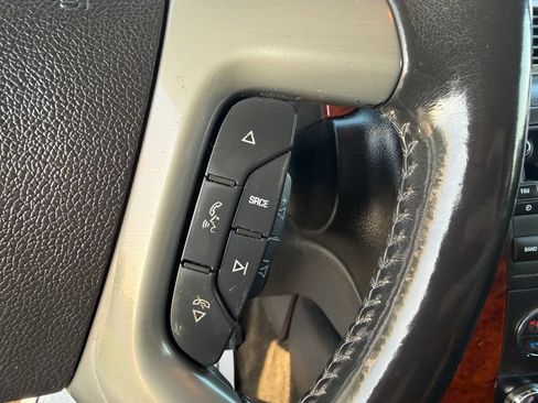 Used 2013 Chevrolet Suburban LT AWD/4WD image 9