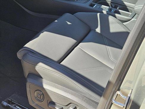 New 2025 Audi Q3 2.0T Premium w/ Convenience Package image 4