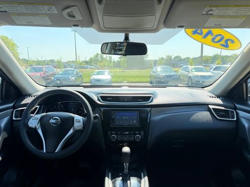 Used 2014 Nissan Rogue SV FWD image 11