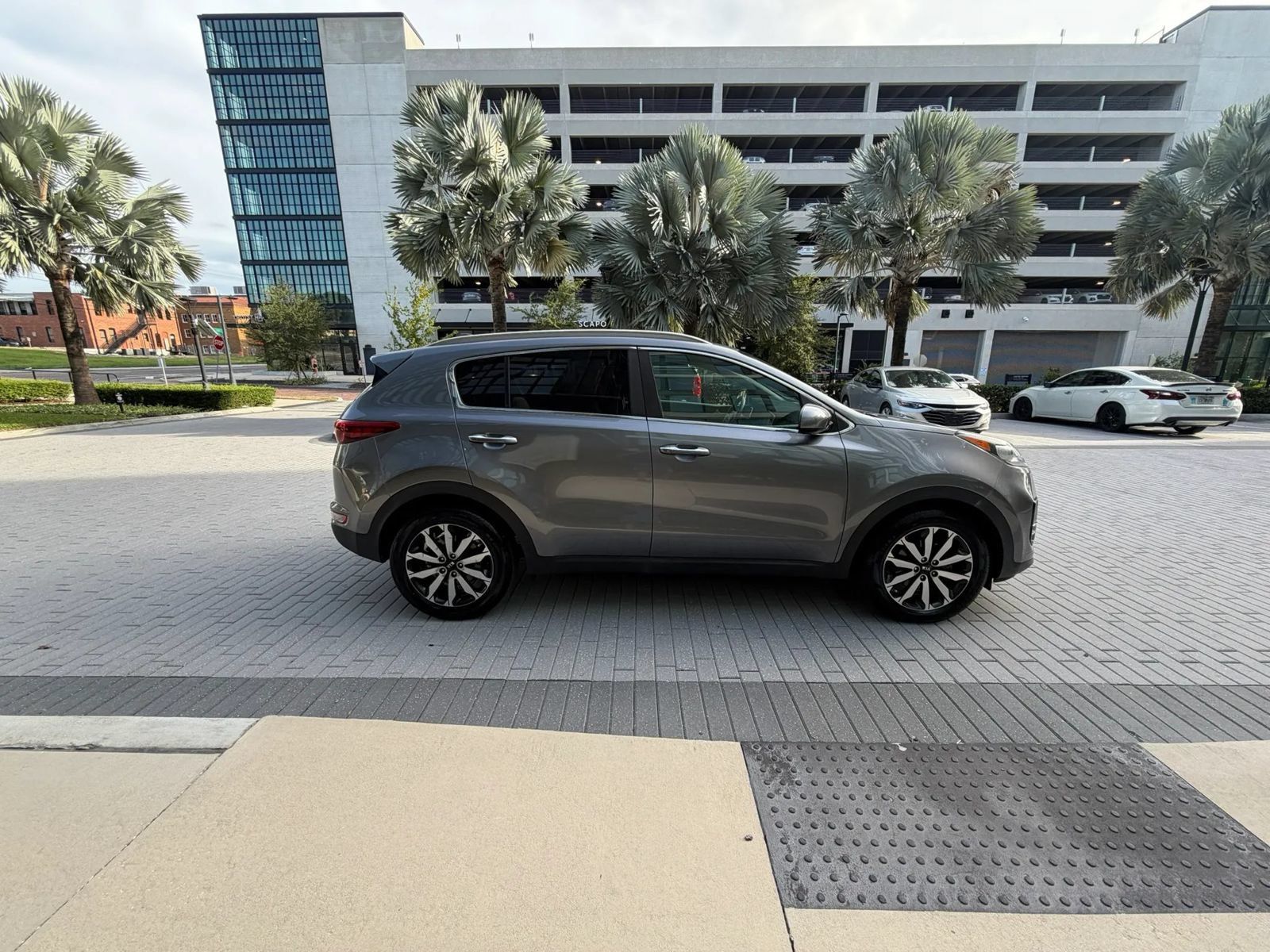 Used 2017 Kia Sportage EX FWD image 4