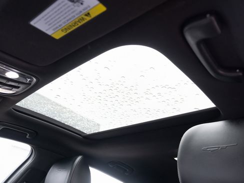 Used 2018 Kia Stinger GT2 image 14