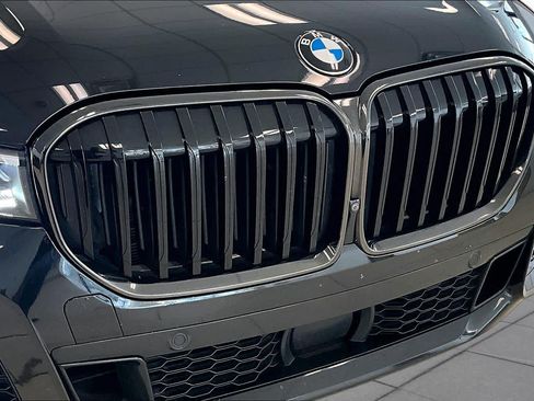 Used 2022 BMW 750i xDrive w/ Executive Package AWD/4WD image 29