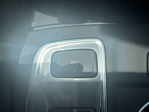 Used 2024 Chevrolet Equinox LT AWD/4WD image 30