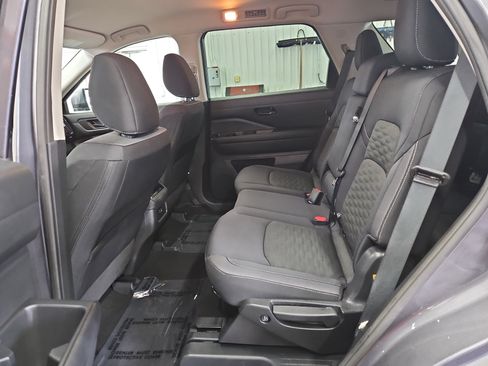 Used 2025 Nissan Pathfinder SV AWD/4WD image 11