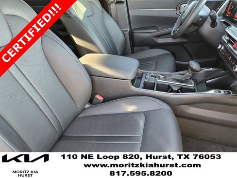 Certified 2025 Kia Sorento EX w/ Panoramic Sunroof Package image 19
