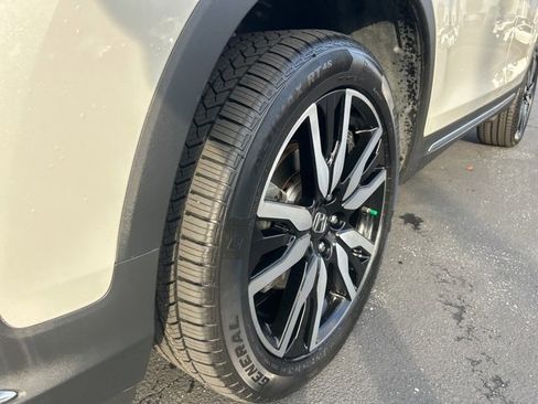 Used 2020 Honda Pilot Elite image 12