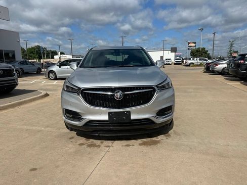 Used 2020 Buick Enclave Premium w/ Sun and Sites Package FWD image 2