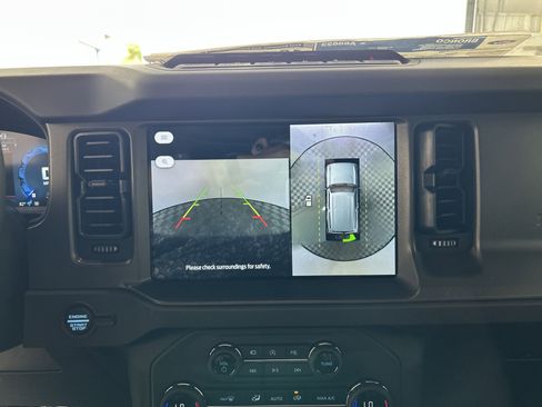 New 2025 Ford Bronco Badlands image 23