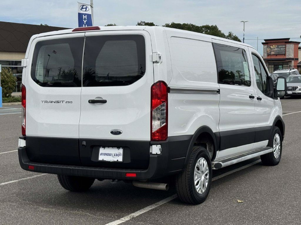 Used 2025 Ford Transit 250 Low Roof w/ Exterior Upgrade Package RWD image 7