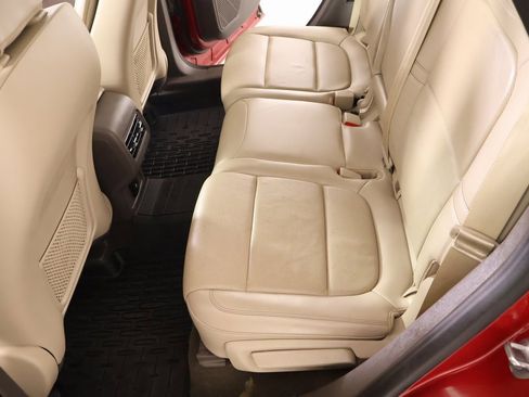 Used 2021 Lincoln Corsair Standard w/ Premium Package image 13