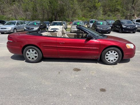 Used 2004 Chrysler Sebring LX image 5