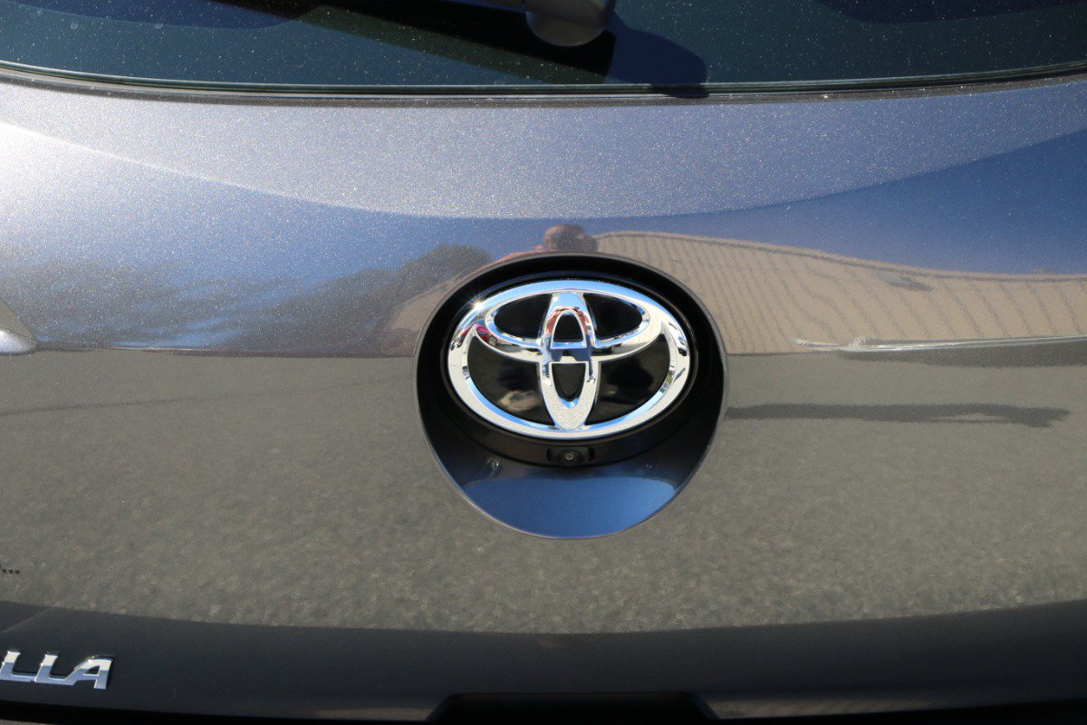 Used 2026 Toyota Corolla SE FWD image 5