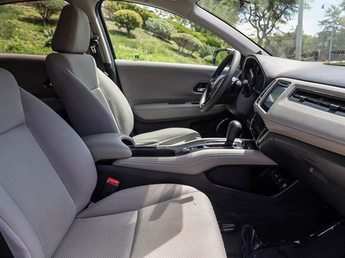 Used 2017 Honda HR-V EX image 22
