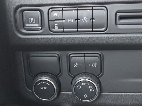 Used 2023 Chevrolet Tahoe Premier image 23