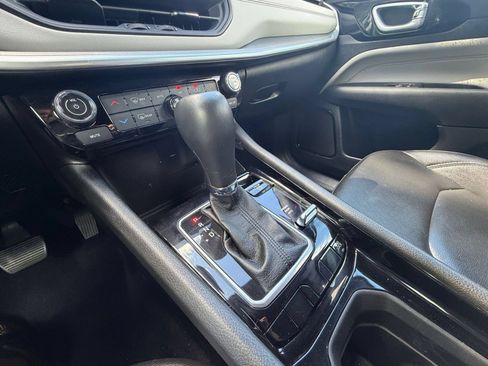 Used 2025 Jeep Wrangler Unlimited Sport AWD/4WD image 41