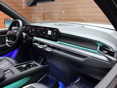 Used 2024 Kia EV9 GT-Line image 35