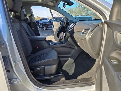 Used 2022 Chevrolet Equinox LT image 24