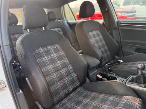 Used 2015 Volkswagen GTI S image 21
