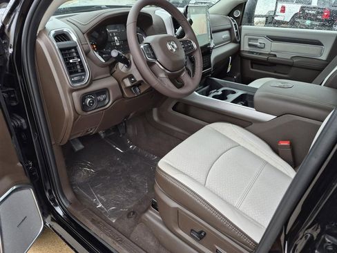 New 2026 RAM 3500 Laramie AWD/4WD image 11