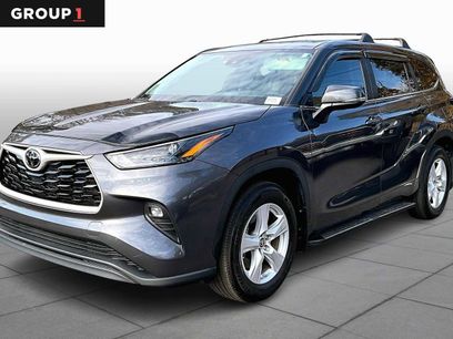 Used 2024 Toyota Highlander LE