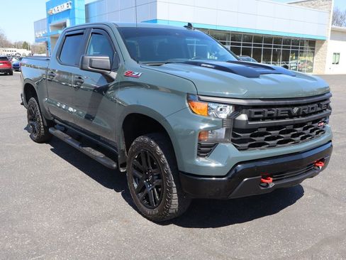 Used 2025 Chevrolet Silverado 1500 Custom Trail Boss image 2