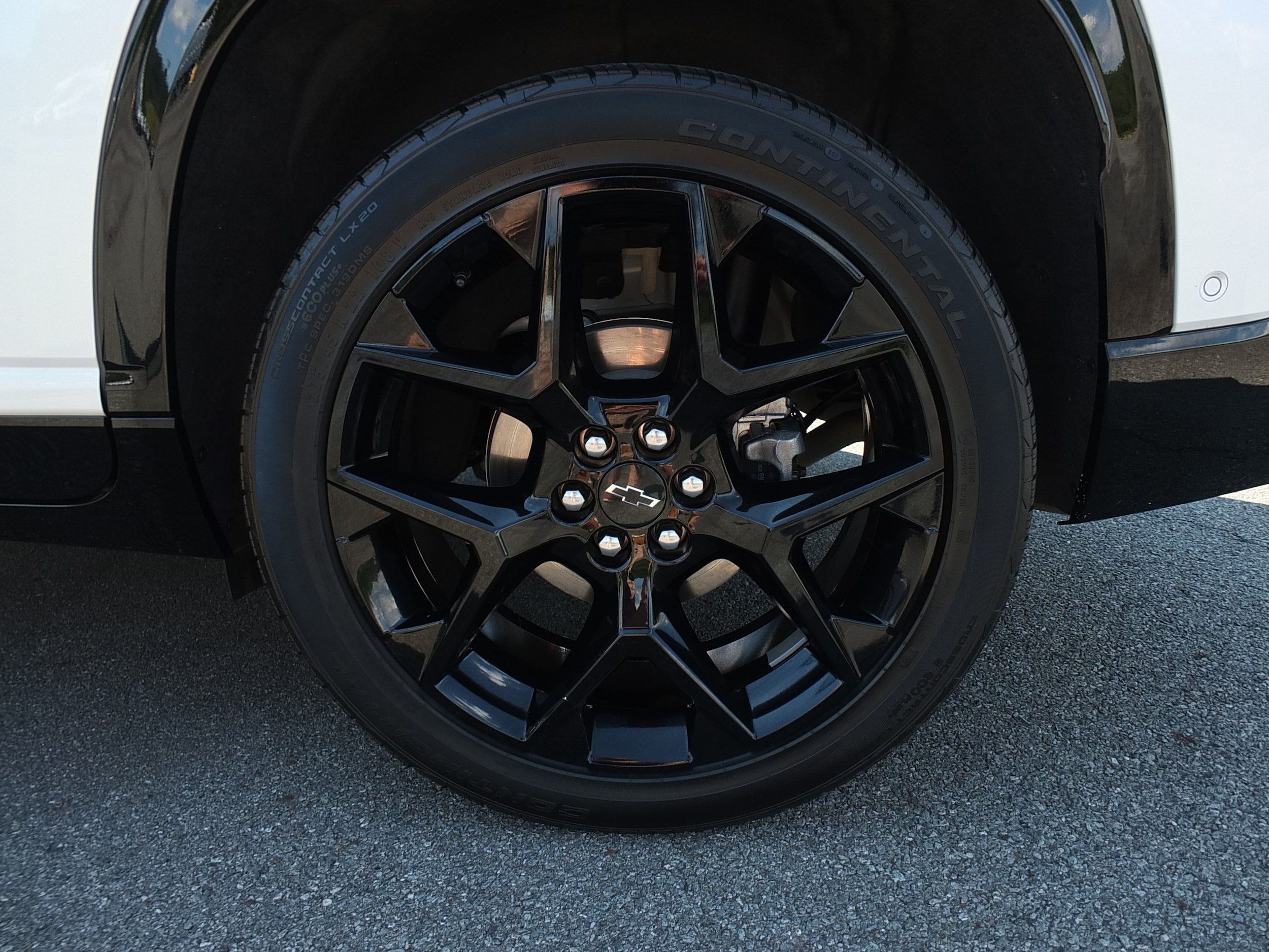 Used 2025 Chevrolet Traverse RS w/ LPO, Floor Liner Package FWD image 10