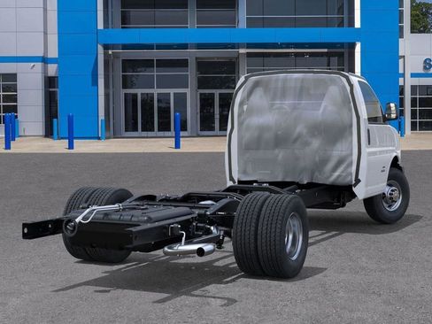 New 2025 Chevrolet Express 3500 Work Van w/ Power Convenience Package image 4