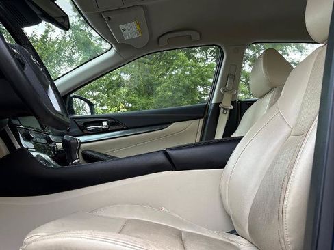 Certified 2023 Nissan Maxima SV w/ Floor Mat Group FWD image 5
